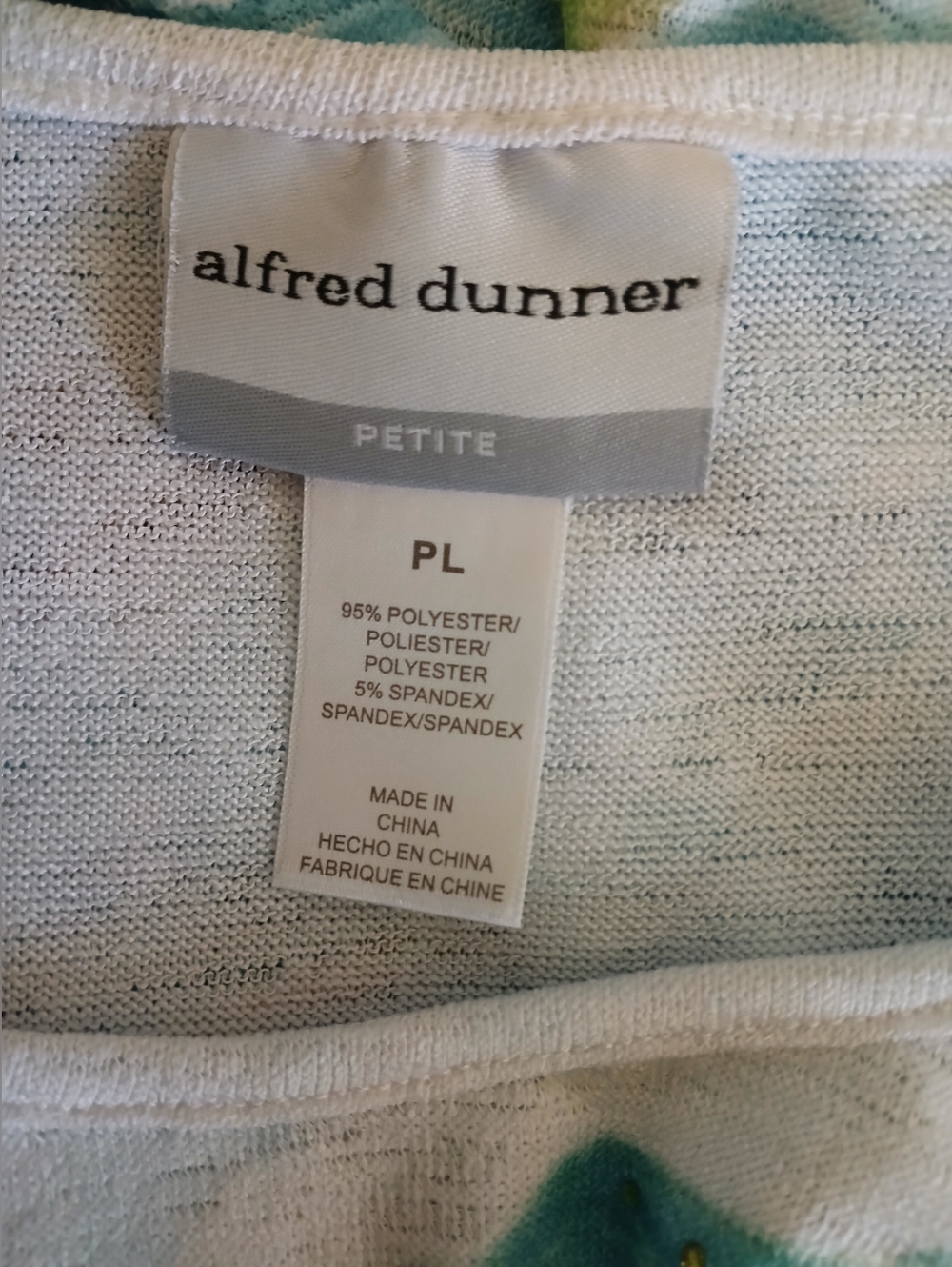 Alfred Dunner European Lake Scene Print Top Sequined Women's LP - Picture 4 of 4